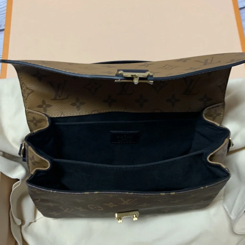 Louis Vuitton Brown Pochette Metis Reverse Monogram Canvas Crossbody Bag